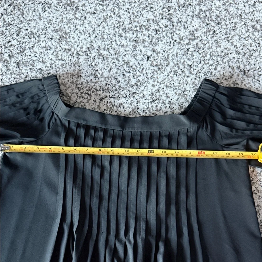 Tibi Black Pleated Off-the-Shoulder Silk Top with bell sleeves Sz 8 - Picture 7 of 9
